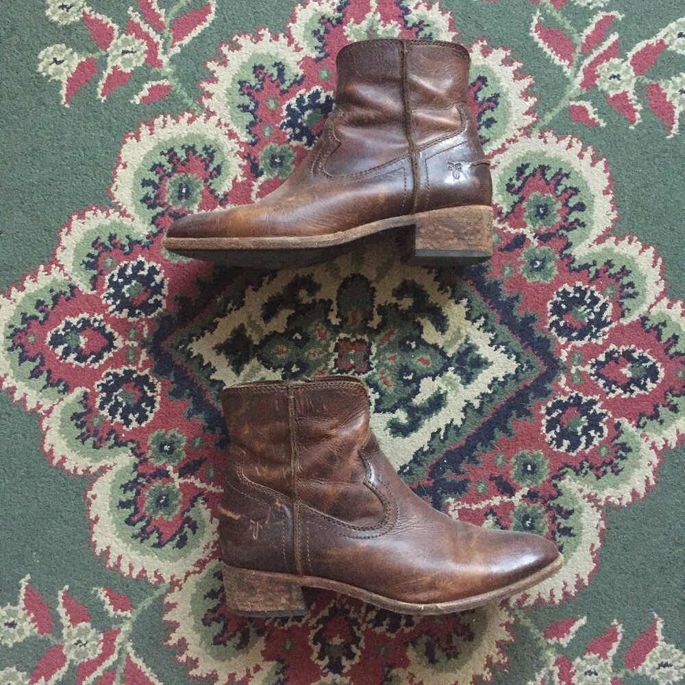 ❗️SOLD❗️Frye Brown Leather Cowboy Boots "Ray Seam" Ankle Short Size 7.5 Western